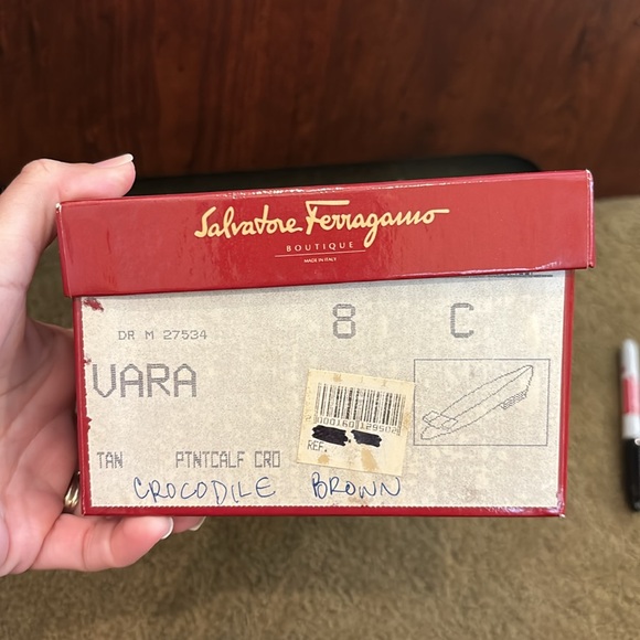 Crocodile Ferragamo low heels - Picture 9 of 15